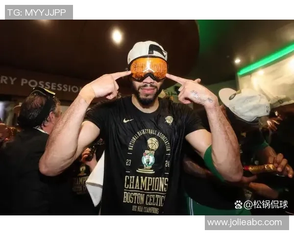 塔图姆深夜发文，疑似回应转会传闻